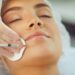 Erdbeerkinn mit Botox behandeln in Hannover
